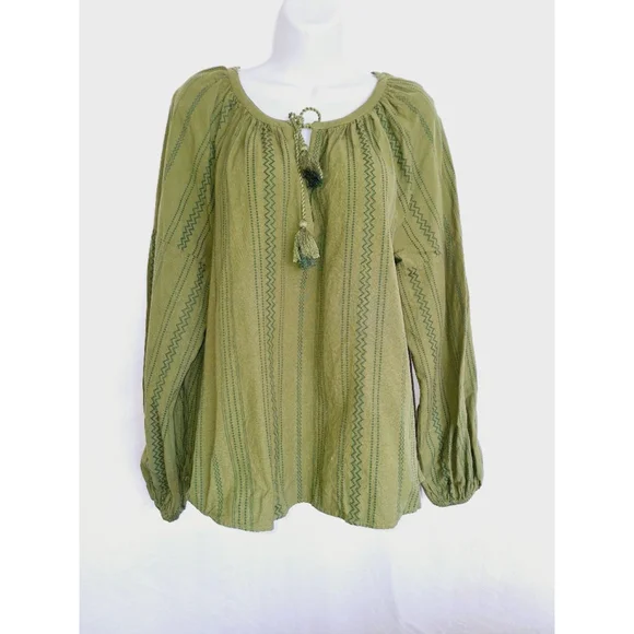 Crown & Ivy Green Size L peasant embroidered 100% cotton southwestern top - Picture 1 of 4